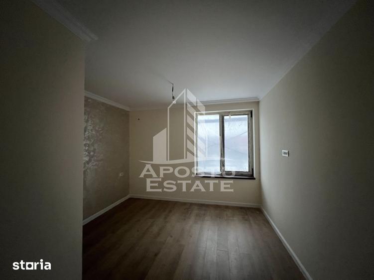 Casă cu 5 camere cu Teren 260 Mp în Giarmata