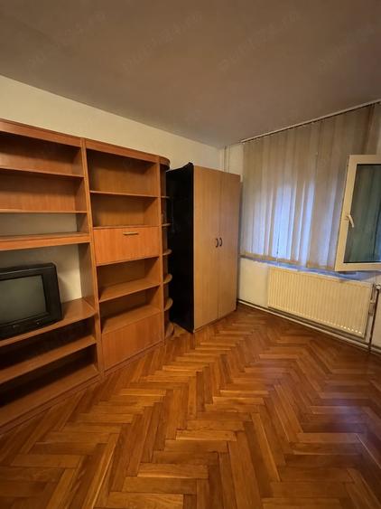 Apartament cu 2 camere decomandat în Zorilor