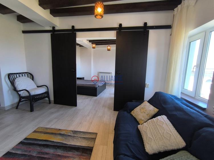 Apartament cu 3 camere semidecomandat în Peninsula