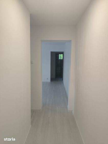 Apartament cu 3 camere în Berceni