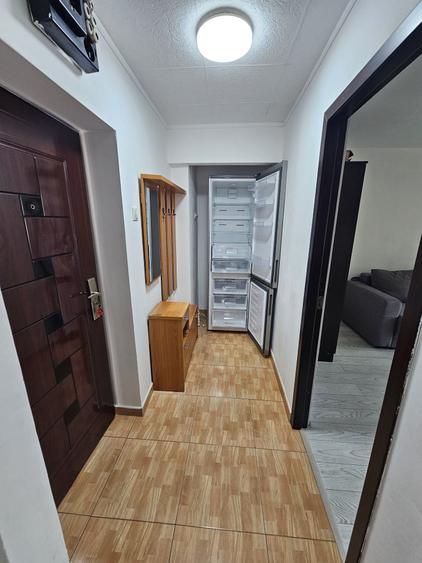 Apartament cu 2 camere decomandat în Podu Roș