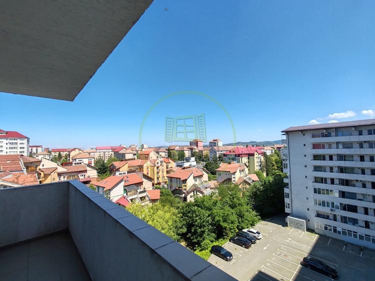 Apartament cu 3 camere decomandat, mobilat în Hipodrom 3