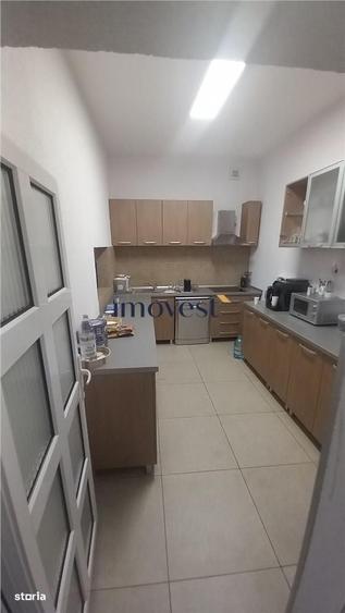 Spațiu comercial, de 450 mp, în Central