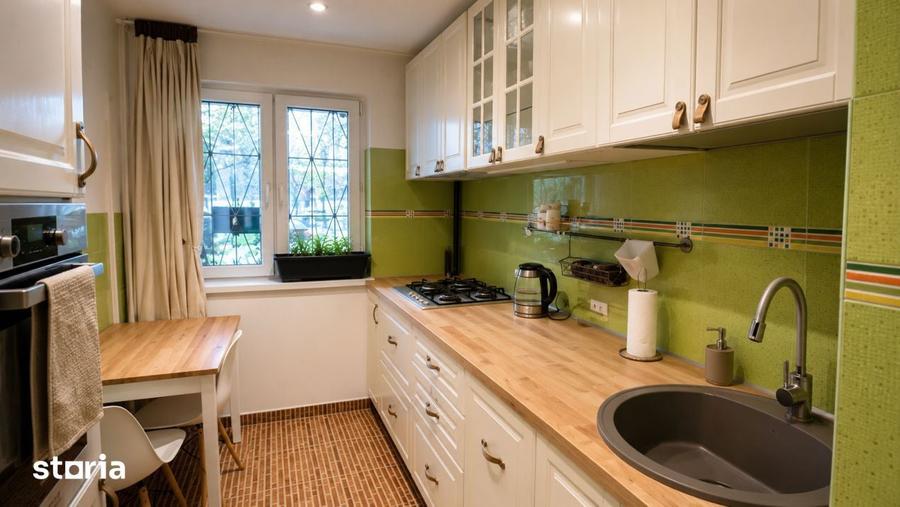 Apartament cu 3 camere semidecomandat în Drumul Taberei