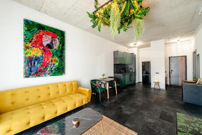 Apartament cu 2 camere semidecomandat, mobilat în Mărăști