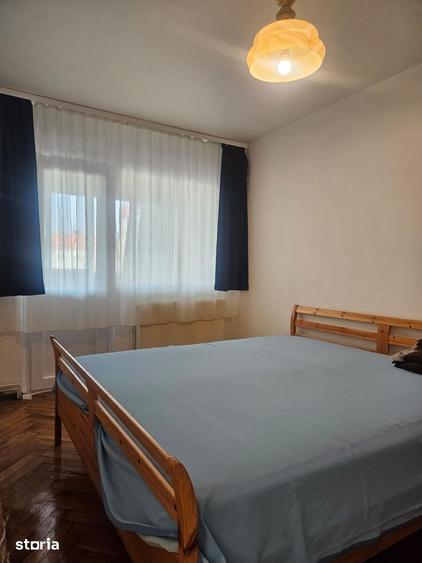 Ap.DECOMMANDAT 2 camere/ balcon Bdul Mihai Viteazu Et.3 - 7