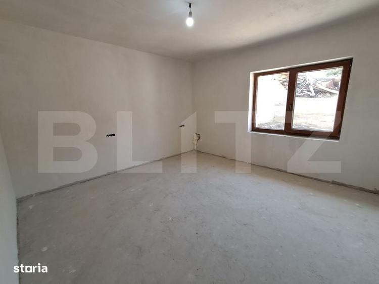 Casă cu 3 camere în Sărmășel