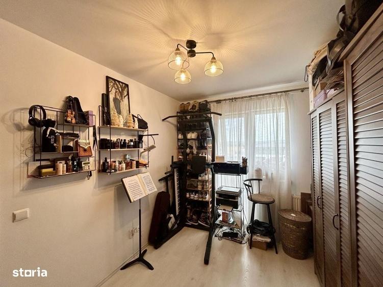 Apartament cu 3 camere decomandat în Piața Cluj