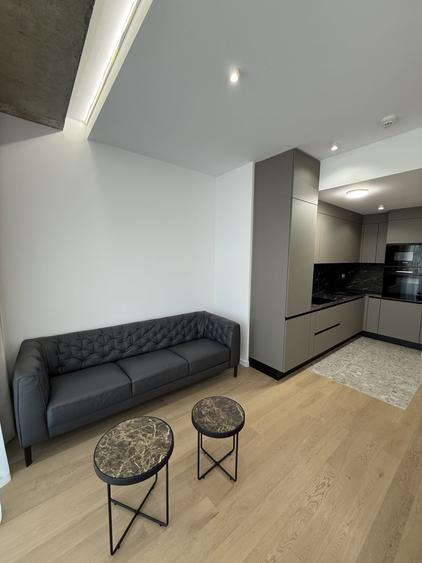 Apartament cu 2 camere semidecomandat, mobilat în Aviației