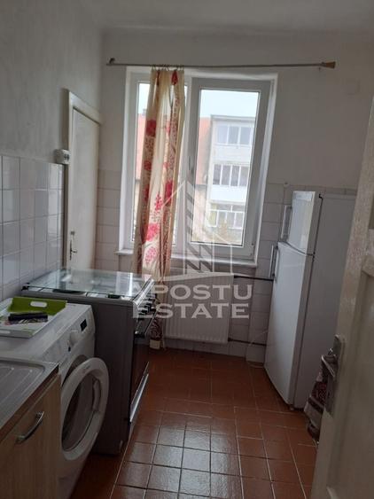 Apartament cu 2 camere decomandat, mobilat în Bălcescu