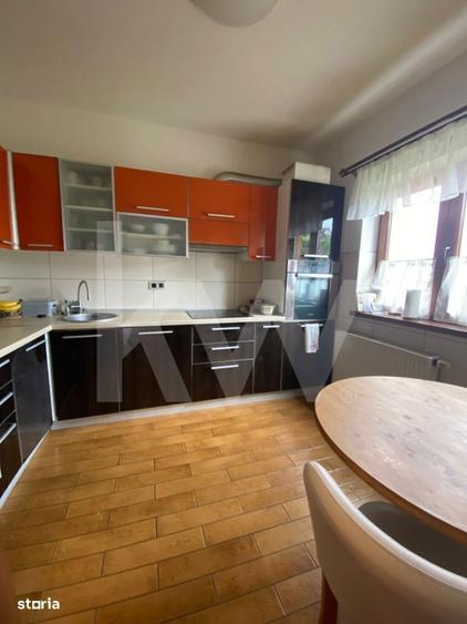 Casă cu 4 camere decomandat cu Teren 100 Mp în Central