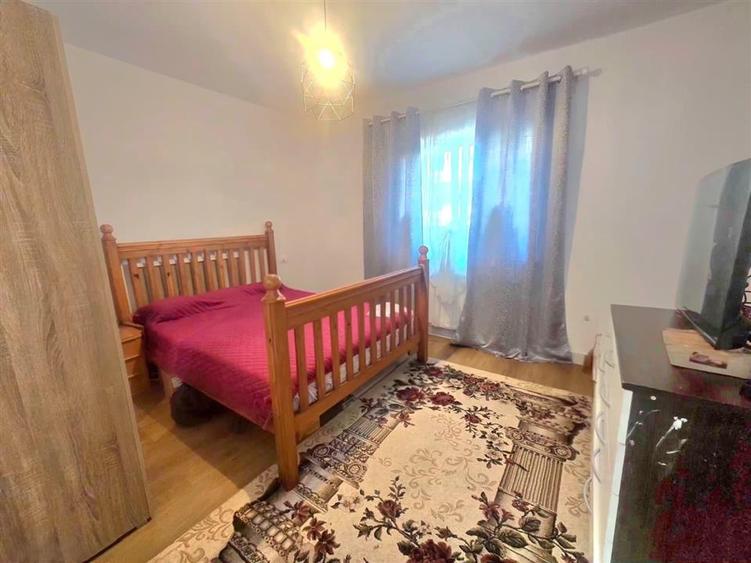 Casă individuală cu 5 camere cu Teren 286 Mp în Moara