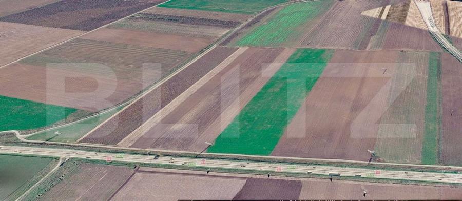 Teren agricol extravilan de 6500 mp, în Hărman