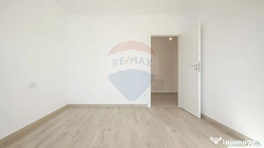 Apartament cu 2 camere decomandat în Tractorul
