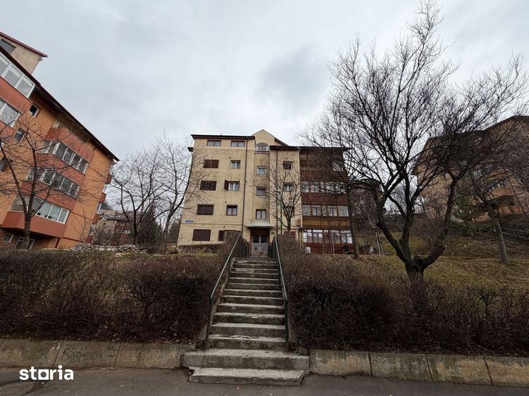 Apartament cu 3 camere decomandat, mobilat în Răcădău