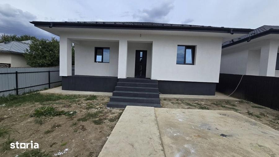 Casă cu 3 camere cu Teren 420 Mp în Holboca