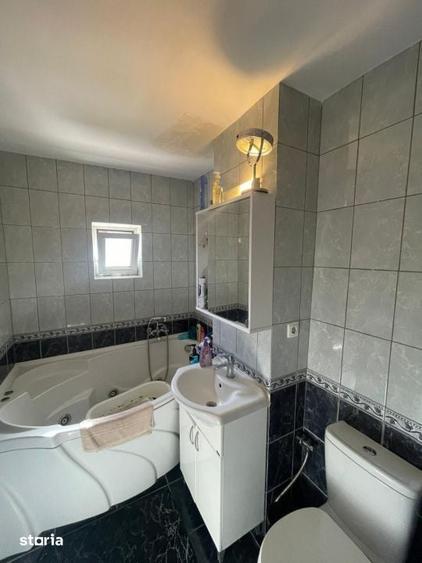 Apartament cu 3 camere în Traian