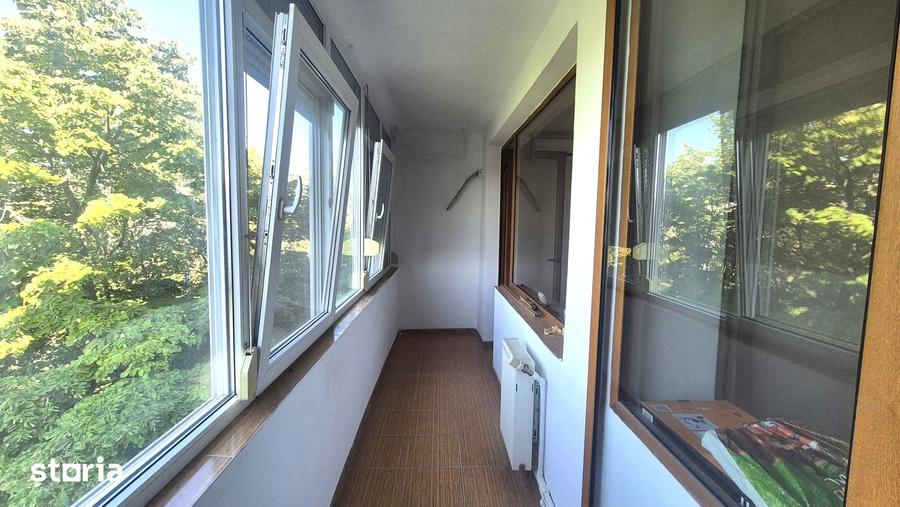 Apartament cu 3 camere semidecomandat în Țiglina 1