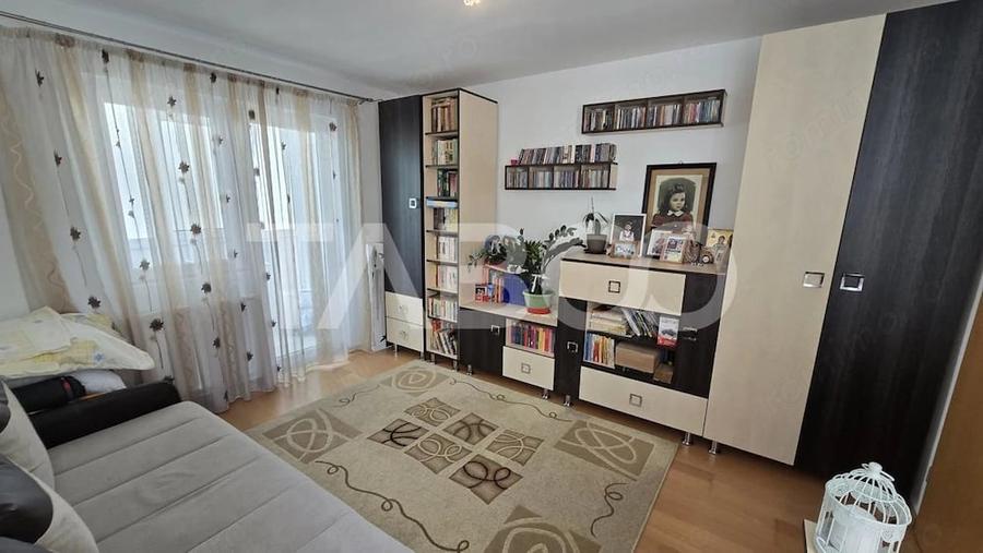 Apartament de vanzare 62 mp 3 camere decomandate parcare Selimbar - 1