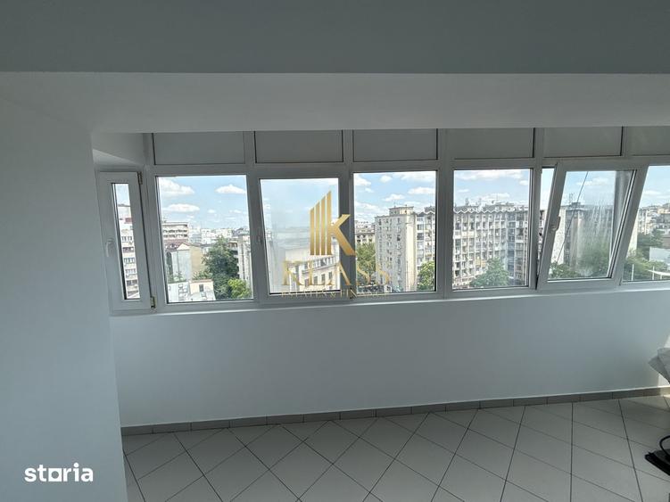 Apartament cu 4 camere decomandat în Romană