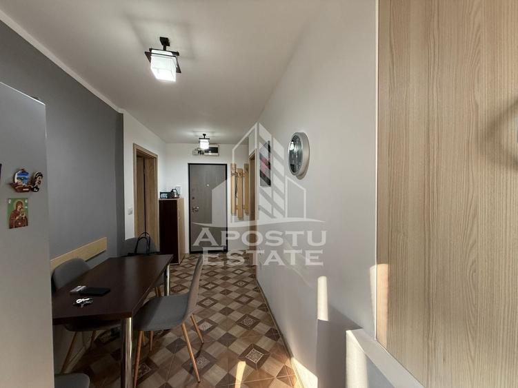 Garsonieră decomandată, mobilată în Lunei