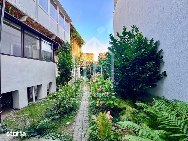Apartament la casa, 2 camere, 50mp + balcon, 2 pivnite - Zona Centrala - 17