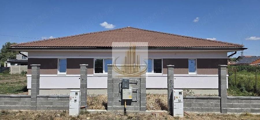 Duplex cu 3 camere cu Canalizare în Ghiroda
