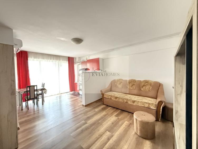 Apartament cu 2 camere semidecomandat, mobilat în Central