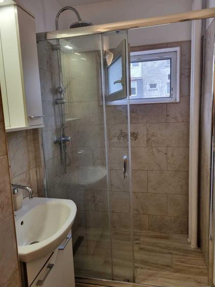 Apartament cu 2 camere decomandat în Spitalul Județean