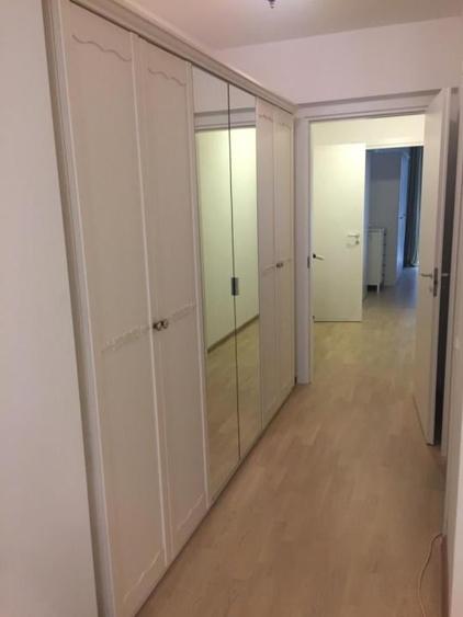 Apartament cu 4 camere, mobilat în Băneasa