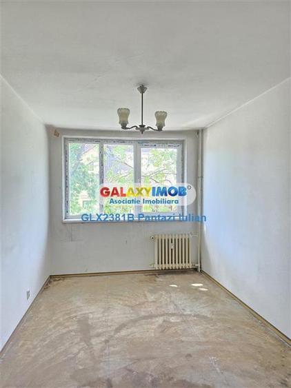 Apartament cu 3 camere semidecomandat în Gorjului