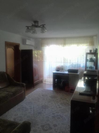 Apartament cu 2 camere decomandat în Exterior Vest