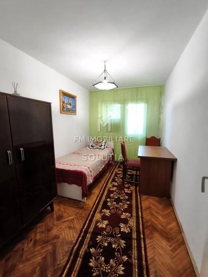 Apartament cu 3 camere decomandat în Decebal