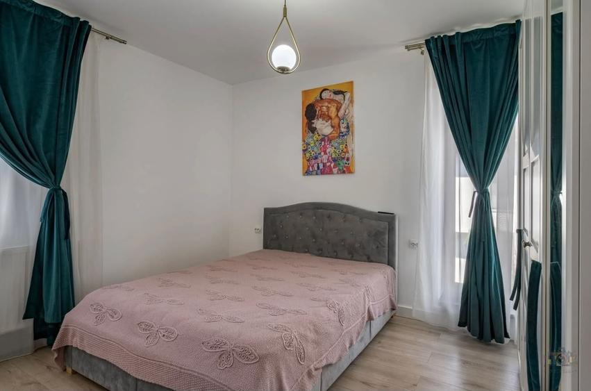 Duplex cu 4 camere cu Canalizare în Central