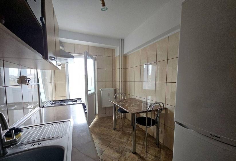 Apartament cu 2 camere decomandat, mobilat în Victoriei