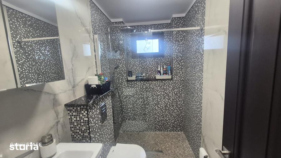 Casă cu 6 camere cu Teren 653 Mp în Alexandru cel Bun