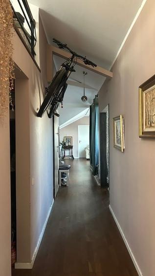 Apartament cu 4 camere semidecomandat în Basarab