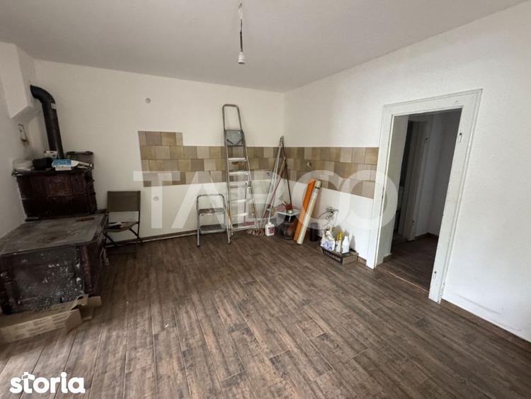 Casă cu 2 camere cu Canalizare în Cristian