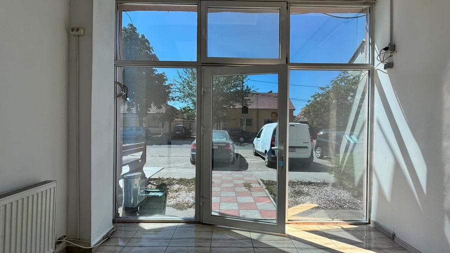 Spațiu comercial, de 161 mp, în Iosia-Nord
