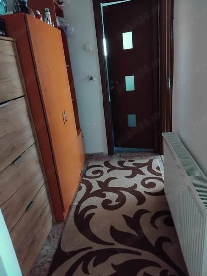 Apartament cu 3 camere decomandat în Filiași