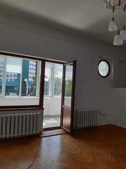 Casă cu 4 camere cu Teren 50 Mp în Grigorescu