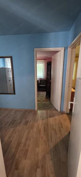 Apartament cu 3 camere semidecomandat în Tomis Nord