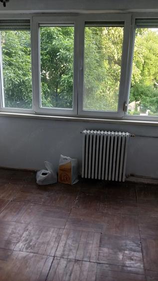 De vanzare apartament cu doua camere decomandate in Calea Sagului - 9