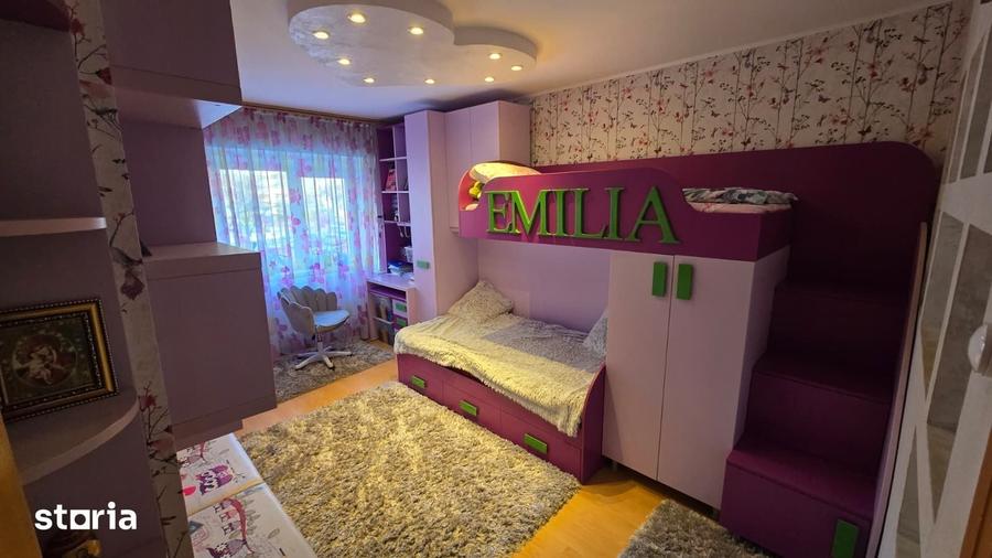 Apartament cu 3 camere în Nicolina