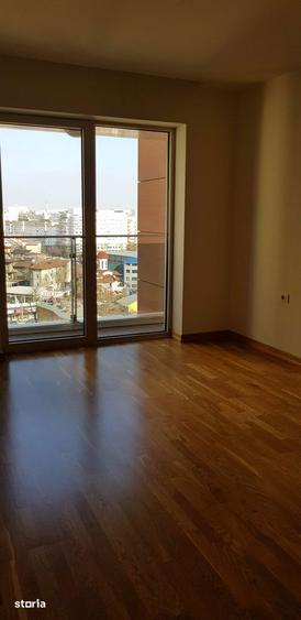 Apartament cu 3 camere decomandat în Decebal