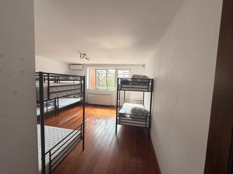 Casă cu Teren 2000 Mp în Central