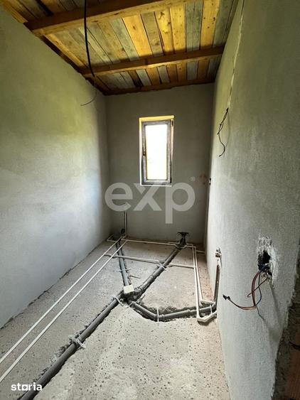 Casă cu 4 camere cu Teren 3400 Mp în Urleta