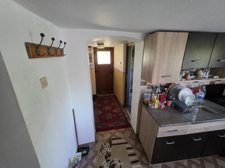 Casă individuală cu 4 camere cu Teren 2200 Mp în Curtișoara