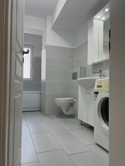 Apartament cu 3 camere decomandat în Valea Adâncă
