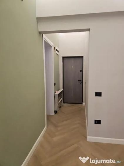 Apartament cu 3 camere semidecomandat în Ultracentral